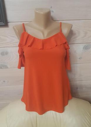 Маєчка з рюшами