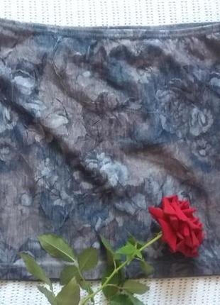 Нереальна миниюбка на худишку