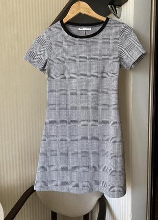 Сукня в квадрат клітка