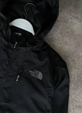 Чоловіча вітровка