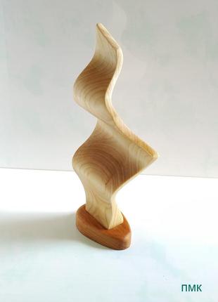 Дерев'яна статуетка 