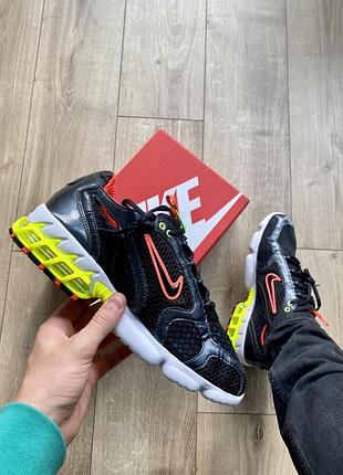 Чоловічі кросівки nike celadon x stussy air zoom spiridon cage 2 black white green