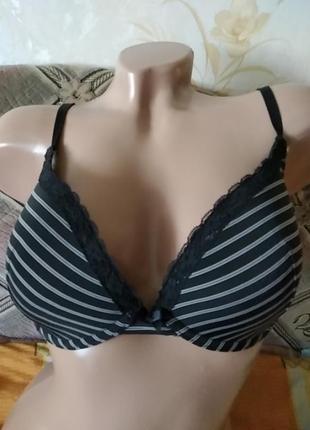 Гладкий бюстгальтер 80д, 75е, 85с
