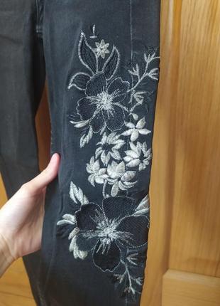 Джинси штани з квітковою вишивкою, 146-158см3 фото
