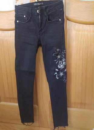 Джинси штани з квітковою вишивкою, 146-158см4 фото