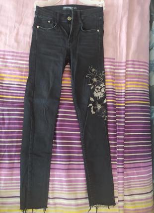 Джинси штани з квітковою вишивкою, 146-158см9 фото