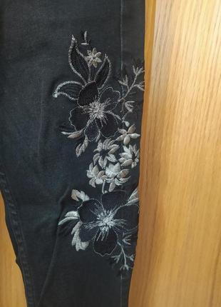 Джинси штани з квітковою вишивкою, 146-158см2 фото