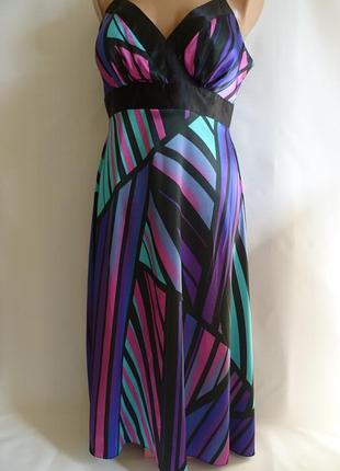 Яскравий літній сарафан, плаття