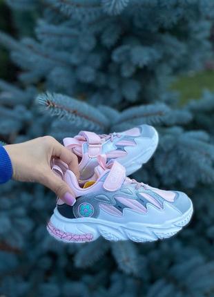 Кросівки супер якість