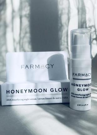 Farmacy honeymoon glow aha resurfacing night serum ночная сыворотка для лица2 фото