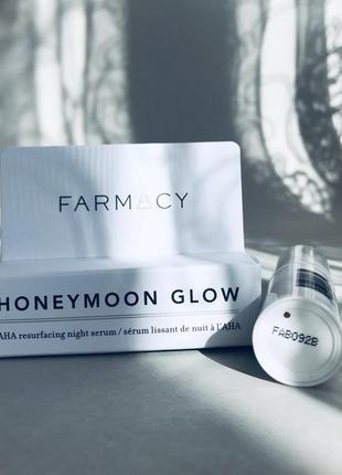 Farmacy honeymoon glow aha resurfacing night serum ночная сыворотка для лица4 фото