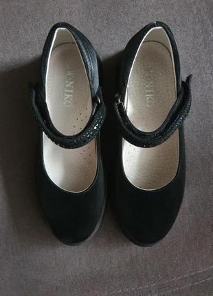 Туфлі класичні, шкільні для дівчинки 32 р-р, 20 см устілка5 фото