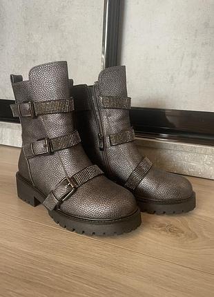 Женские сапоги