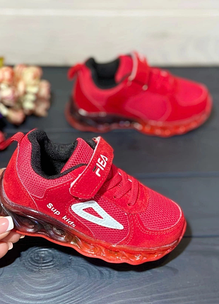 Детские кроссовки