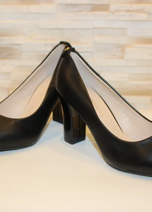 Туфли женские черные на каблуке т15503 фото