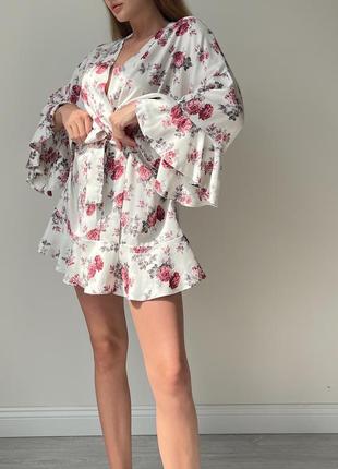 Бавноняний халат з воланами