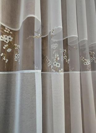 Готова тюль з білої сіточки і сакури, на тасьмі