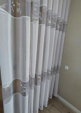 Готова тюль з білої сіточки і сакури, на тасьмі