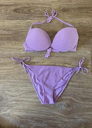 Шикарний, в жаточку купальник, світло сіренівого кольору 👌