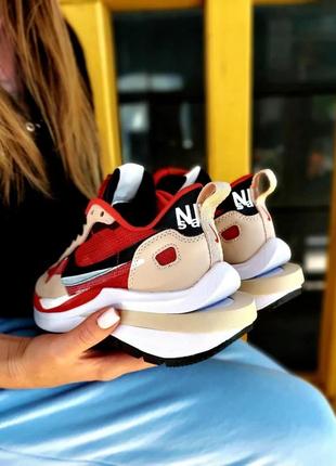 Жіночі кросівки nike vaporwaffle sport fuschia x sacai red3 фото