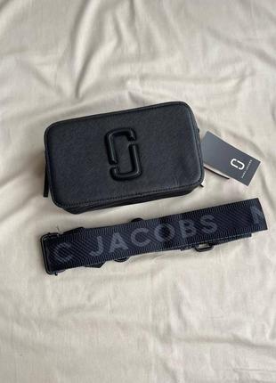 Marc jacobs snapshot total black logo чорна жіноча міні сумочка з червоною підкладкою всередині марк джейкобс черная сумка с красной подкладкой внутри7 фото