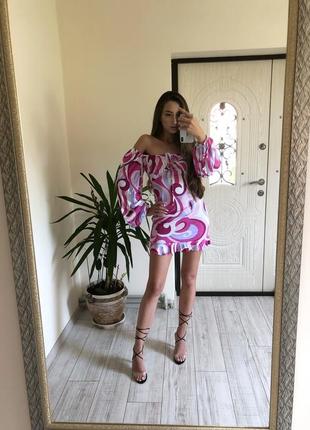 Плаття від бренду missguided