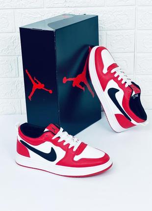 Кросівки чоловічі nike air jordan retro 1low red кросівки найк джордан7 фото