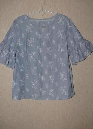 Дуже гарна блузка з пишними рукавами