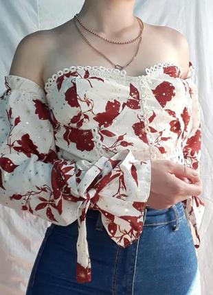 Кроп-блузка в квіточки