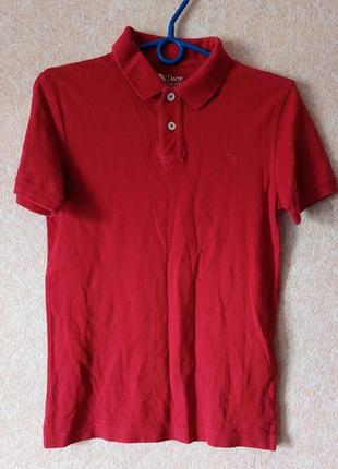 Червона футболка поло