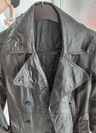 Кожаний плащь