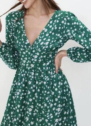 Зелена віскозна ніжна міді сукня у квітковий принт