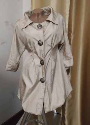 Осінній легкий плащ