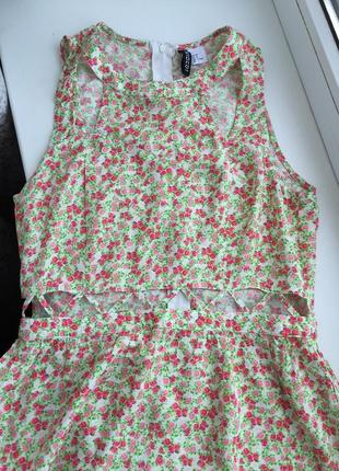 Стильне плаття h&m з вирізами, з вирізами сукню в квітковий принт, р. s/m8 фото