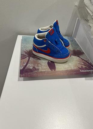 Кросівки nike