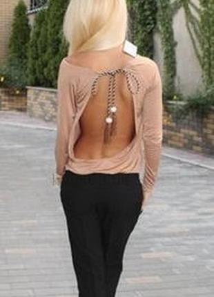 Комбінезон з відкритою спиною