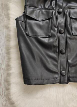 Черная кожаная жилетка безрукавка с карманами воротником короткая zara кроп4 фото