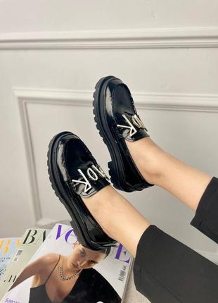 Жіночі лофери dior loafers black

/ женские лофери черные диор