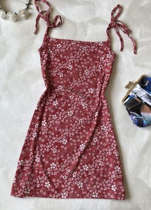 Платье сарафан prettylittlething сукня