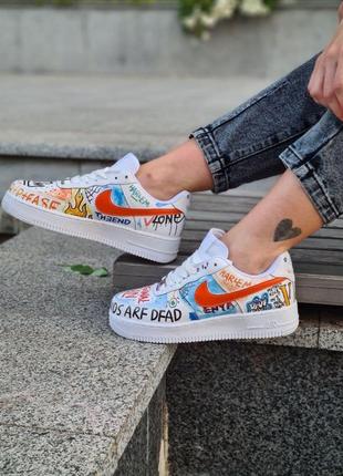 Жіночі кросівки nike air force 1 grafiti harlem 2