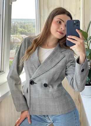 Гарний двубортний піджак в клітинку 1+1=3