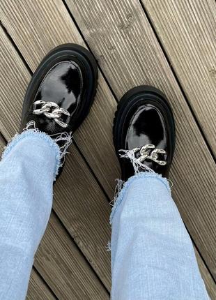 Шкіряні лакові черевики челсі на грубій підошві 💛💙 лаковые кожаные ботинки челси на грубой подошве4 фото
