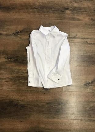 Белая рубашка с запонками