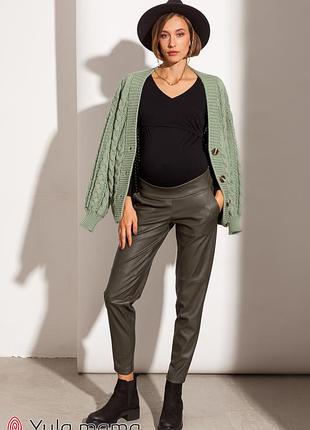 Стильные брюки мом для беременных из эко-кожи на замше