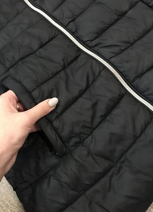 Женская куртка стеганная курточка черная на молнии с карманами3 фото