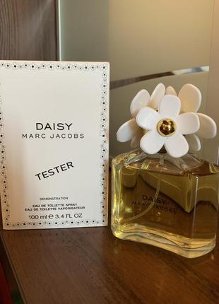 Daisy marc jacobs