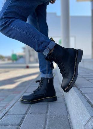 Черевики в стилі dr martens