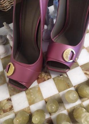 Туфлі рожеві versace 41 розмір7 фото