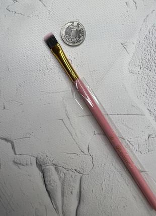 Пензлик для тіней/підводки bh cosmetics 9 flat eyeliner brush з набору bh cosmetics dot collection p