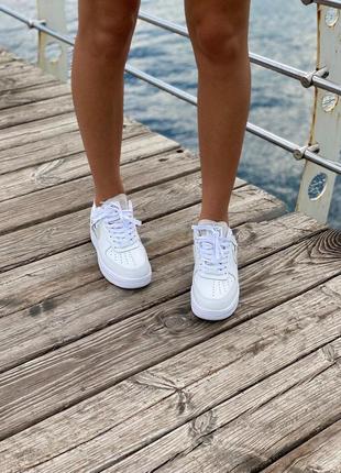 Жіночі кросівки nike air force 1 lx wmns red white blue женские кроссовки найк аир форс